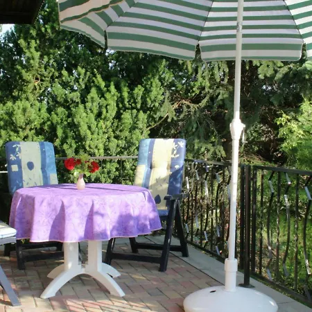 Small With Large Garden Near The Czech Border 別荘 ゼーブニッツ