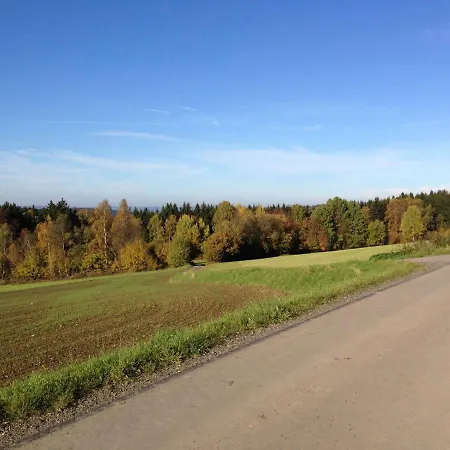 Small With Large Garden Near The Czech Border 別荘